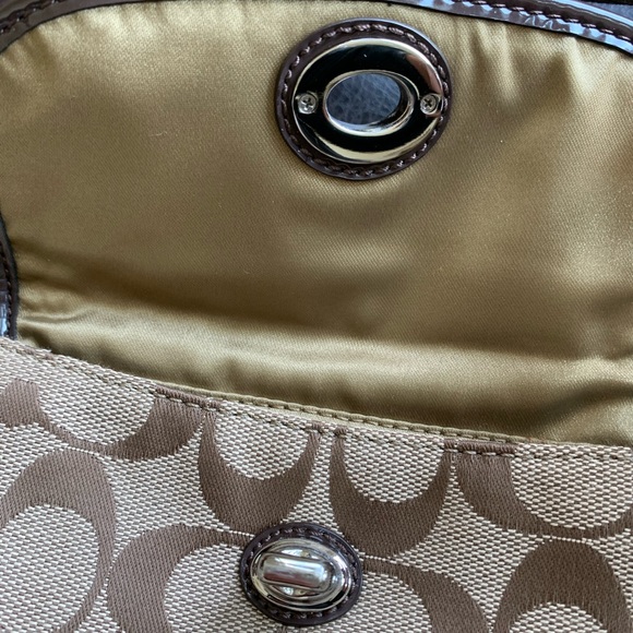 Coach Crossbody - Picture 4 of 6